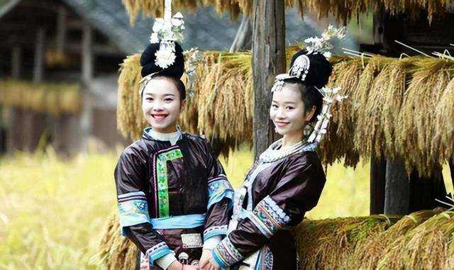 16岁的她因长相灵动，被印张人民币上！如今现状如何？快来瞧瞧！
