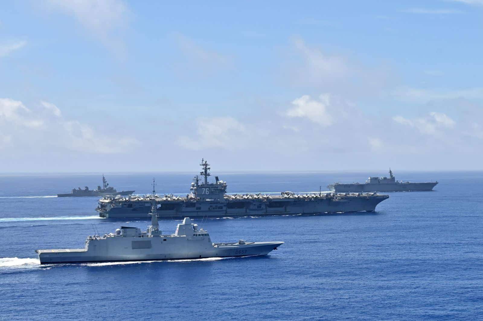 美媒公开中国轰炸计划：日本敢走错半步，我们万枚导弹雨包大饺子