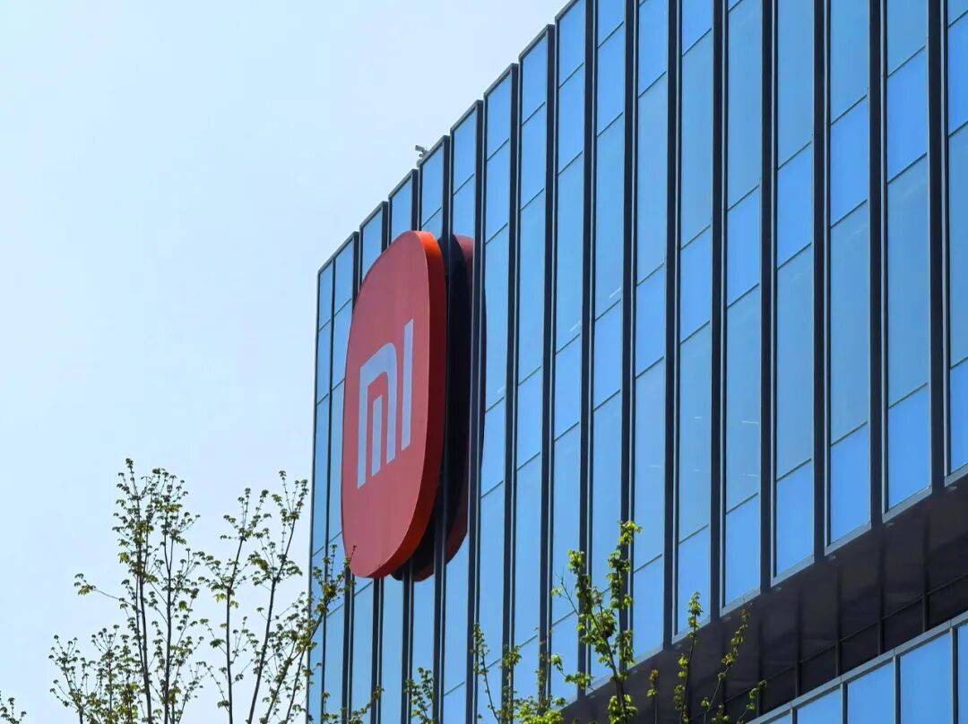 小米，准备告别“雷布斯”模式？